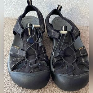 Keen Black Waterproof Sandals Size 9